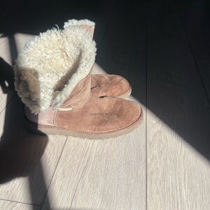 Brown ankle high UGGs